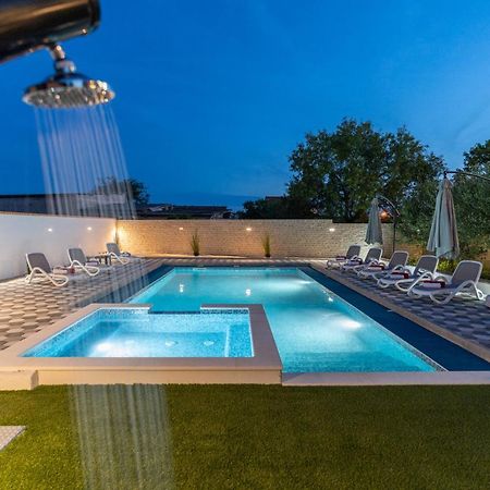 Apartman David S Bazenom Podusje Экстерьер фото