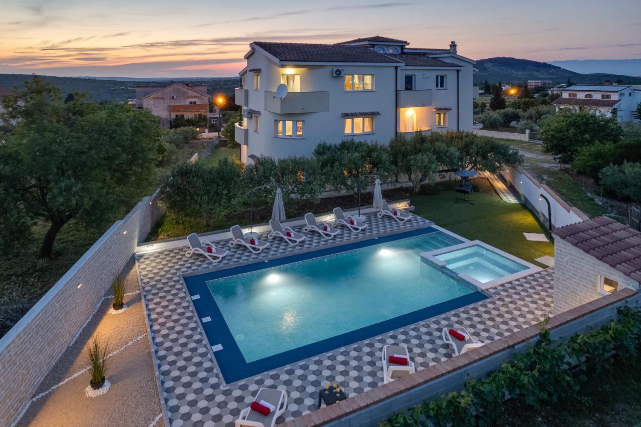 Apartman David S Bazenom Podusje Экстерьер фото